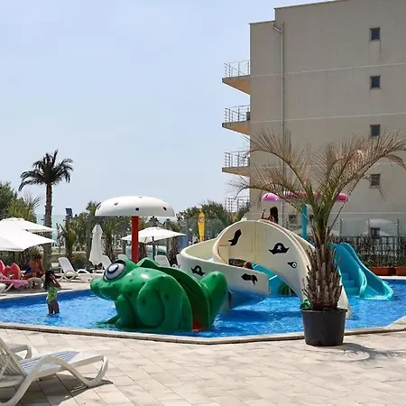 Alegria By Alz Apartment