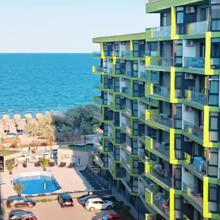 Horizon By Alz Apartment *